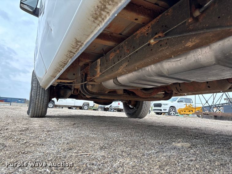 image for item FB3437 2006 Ford E350 van