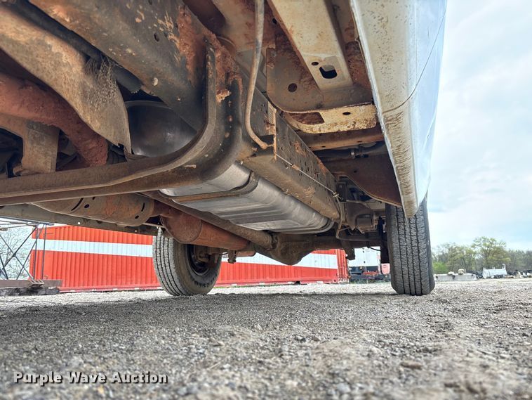 image for item FB3437 2006 Ford E350 van