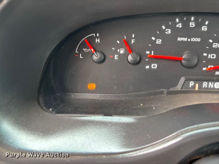 image for item FB3437 2006 Ford E350 van