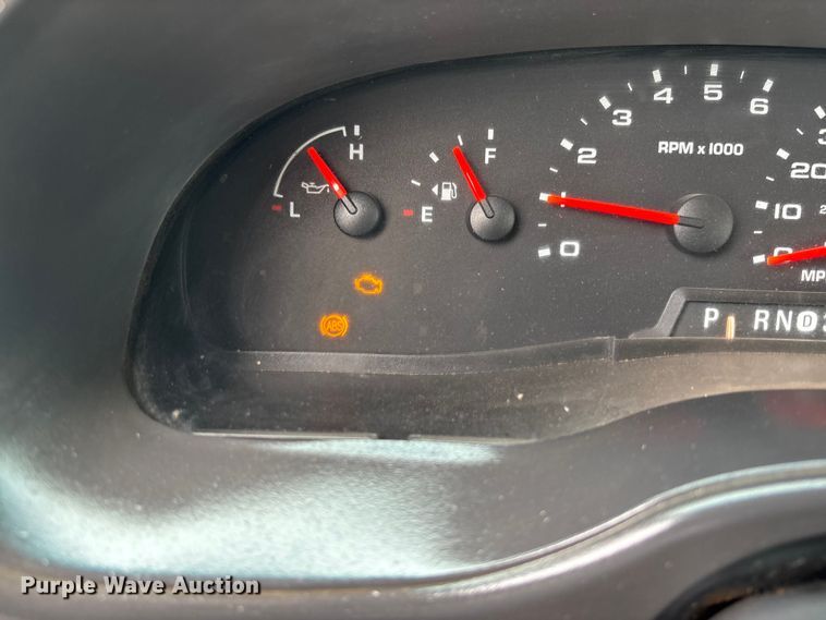 image for item FB3437 2006 Ford E350 van