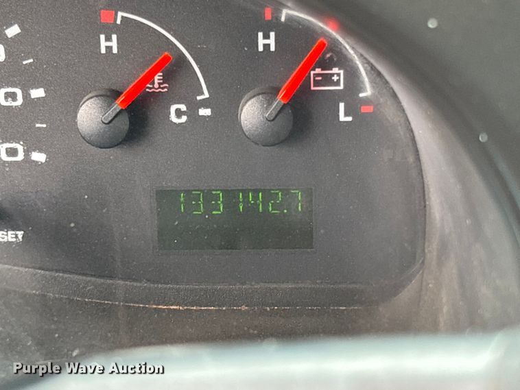 image for item FB3437 2006 Ford E350 van