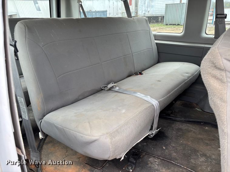 image for item FB3437 2006 Ford E350 van