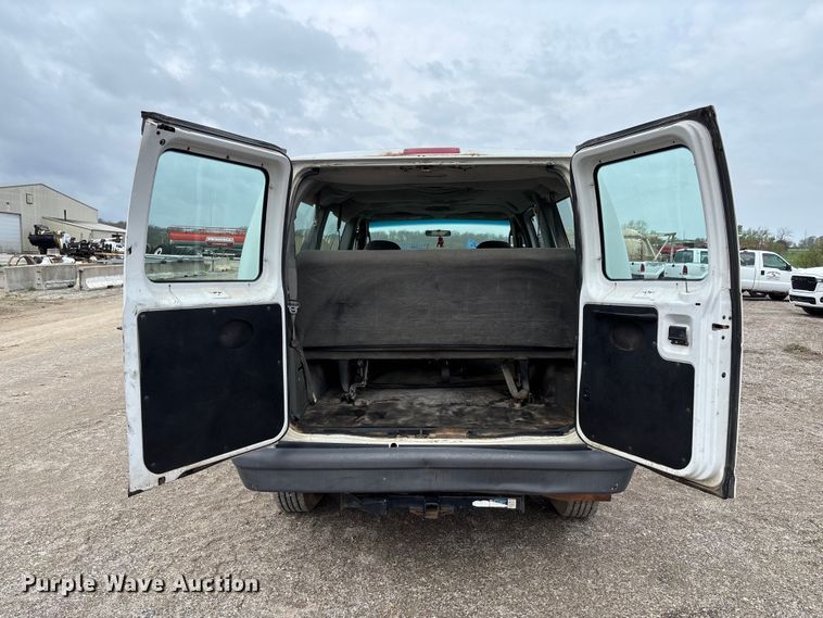 image for item FB3437 2006 Ford E350 van
