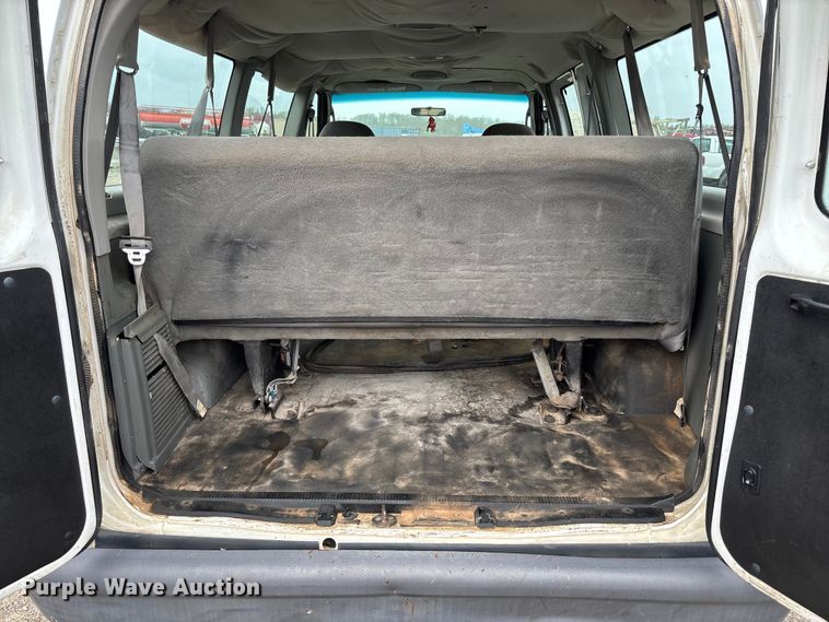 image for item FB3437 2006 Ford E350 van