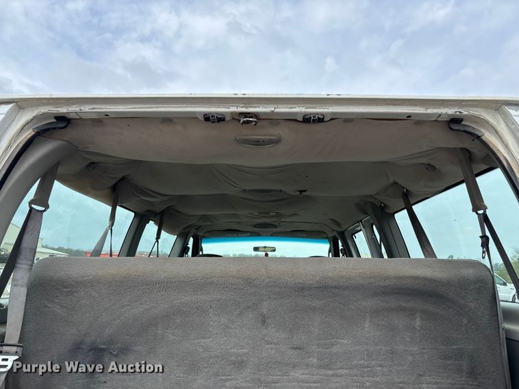 image for item FB3437 2006 Ford E350 van