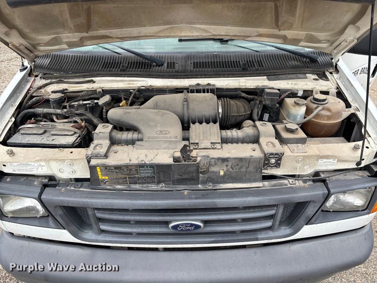 image for item FB3437 2006 Ford E350 van
