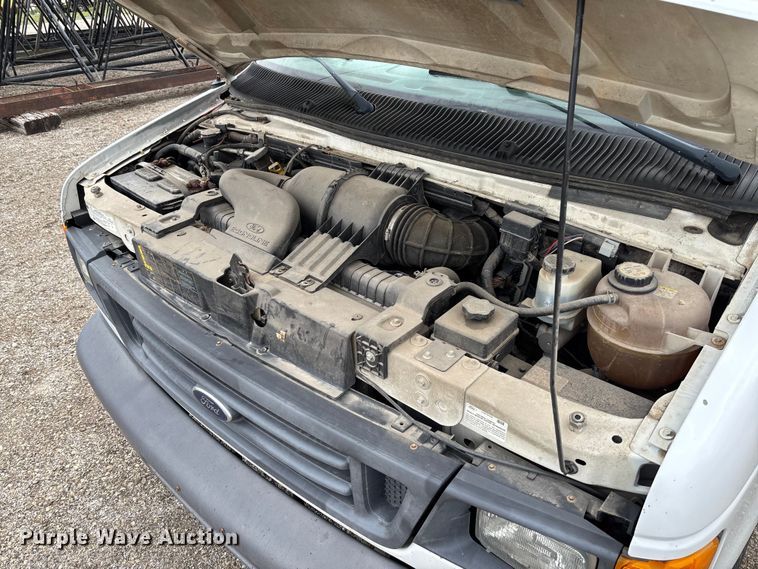 image for item FB3437 2006 Ford E350 van
