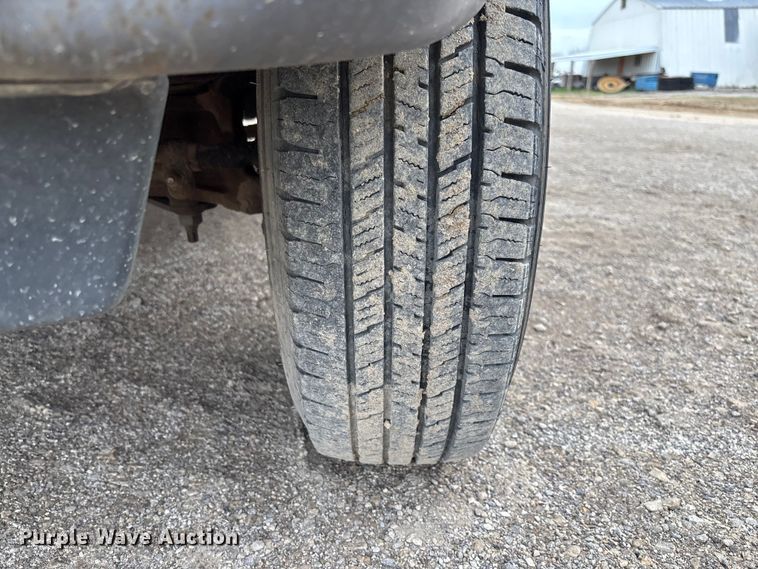 image for item FB3437 2006 Ford E350 van