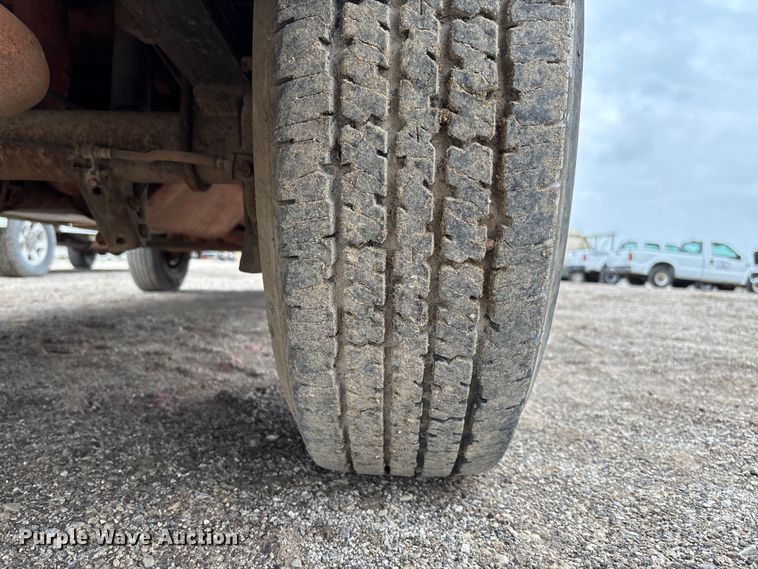 image for item FB3437 2006 Ford E350 van