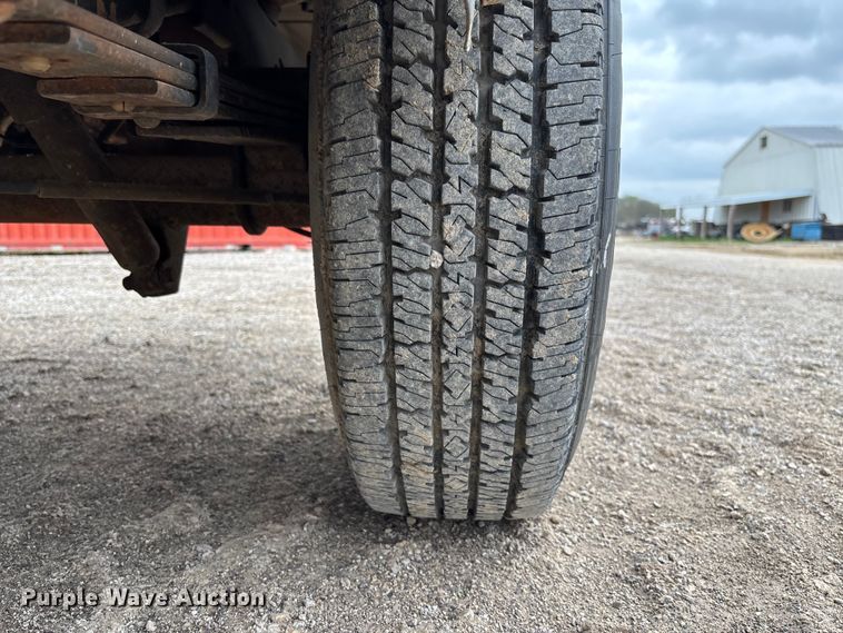 image for item FB3437 2006 Ford E350 van