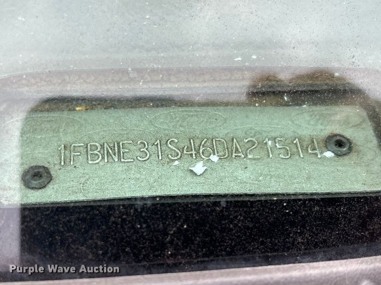 image for item FB3437 2006 Ford E350 van