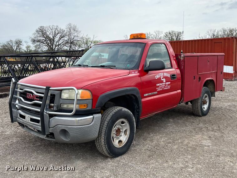 image for item FB3438 2003 GMC Sierra 2500HD utility bed pickup truck