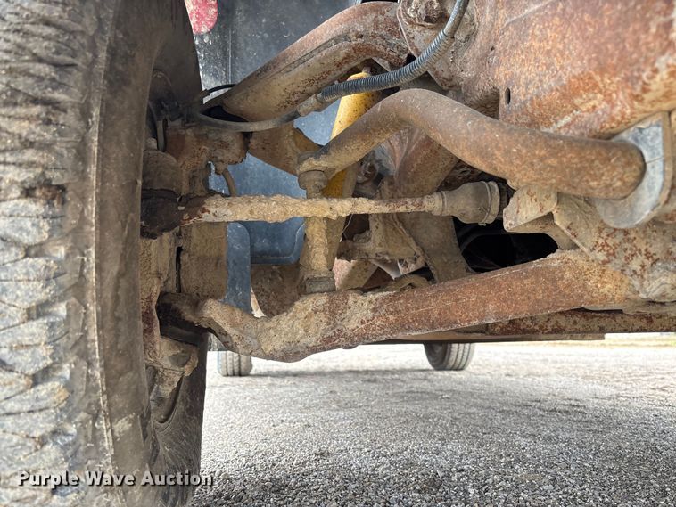 image for item FB3438 2003 GMC Sierra 2500HD utility bed pickup truck