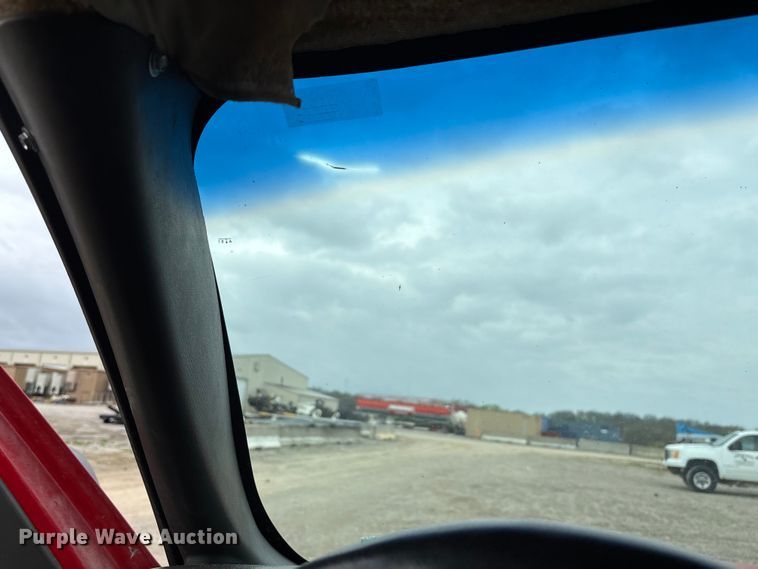 image for item FB3438 2003 GMC Sierra 2500HD utility bed pickup truck