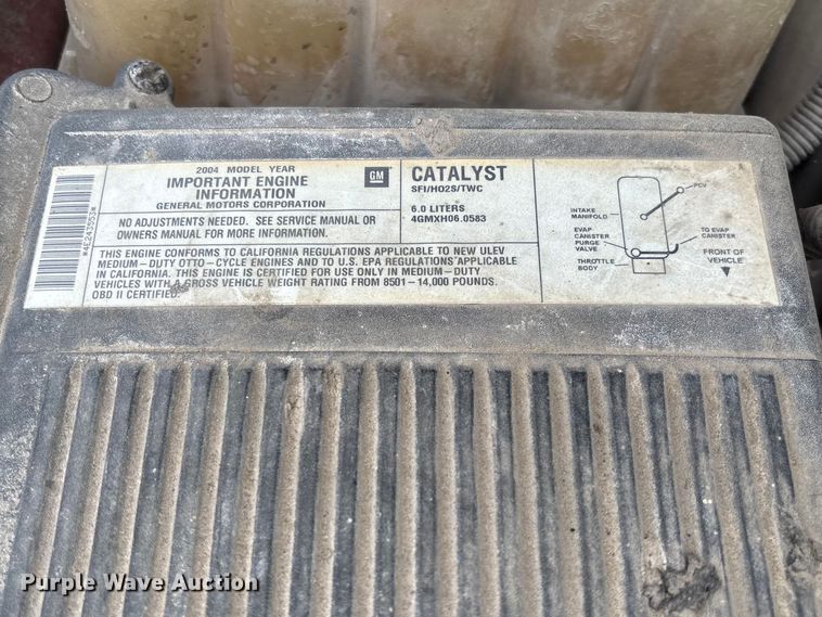 image for item FB3438 2003 GMC Sierra 2500HD utility bed pickup truck