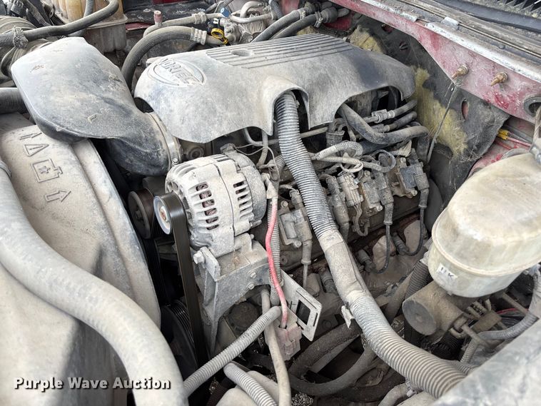 image for item FB3438 2003 GMC Sierra 2500HD utility bed pickup truck