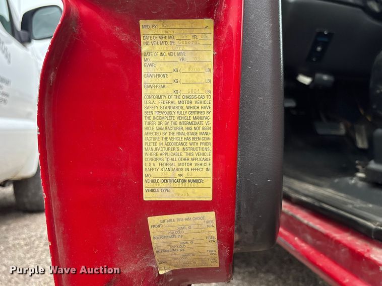 image for item FB3438 2003 GMC Sierra 2500HD utility bed pickup truck