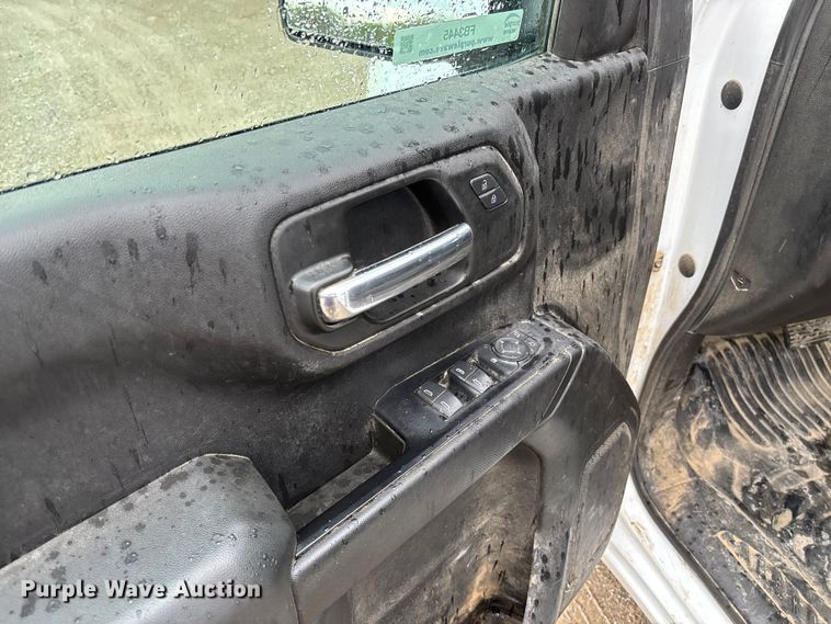 image for item FB3445 2019 Chevrolet Silverado 1500 Ext. Cab pickup truck