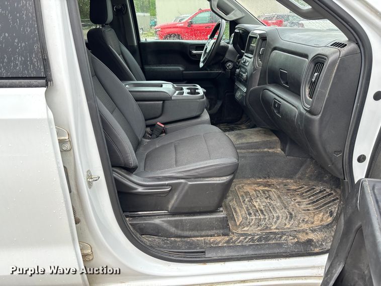 image for item FB3445 2019 Chevrolet Silverado 1500 Ext. Cab pickup truck