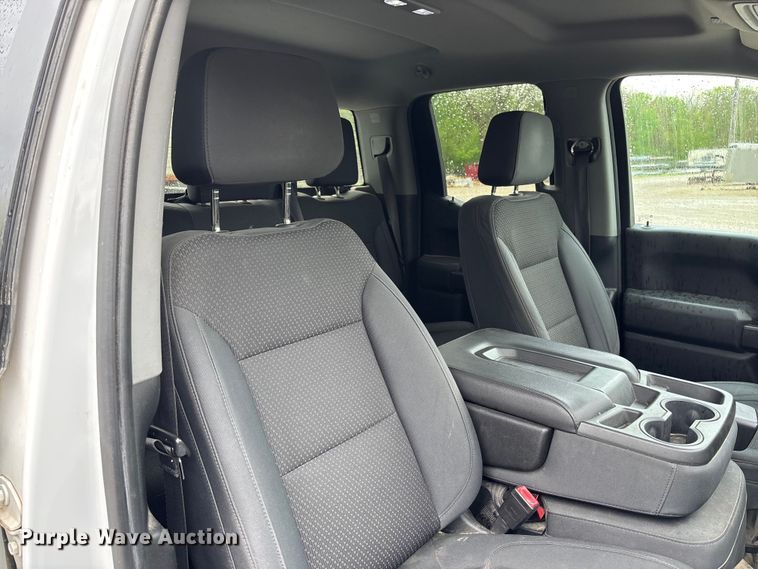 image for item FB3445 2019 Chevrolet Silverado 1500 Ext. Cab pickup truck