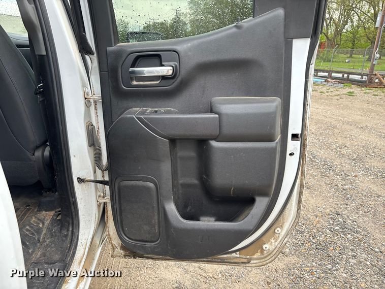 image for item FB3445 2019 Chevrolet Silverado 1500 Ext. Cab pickup truck