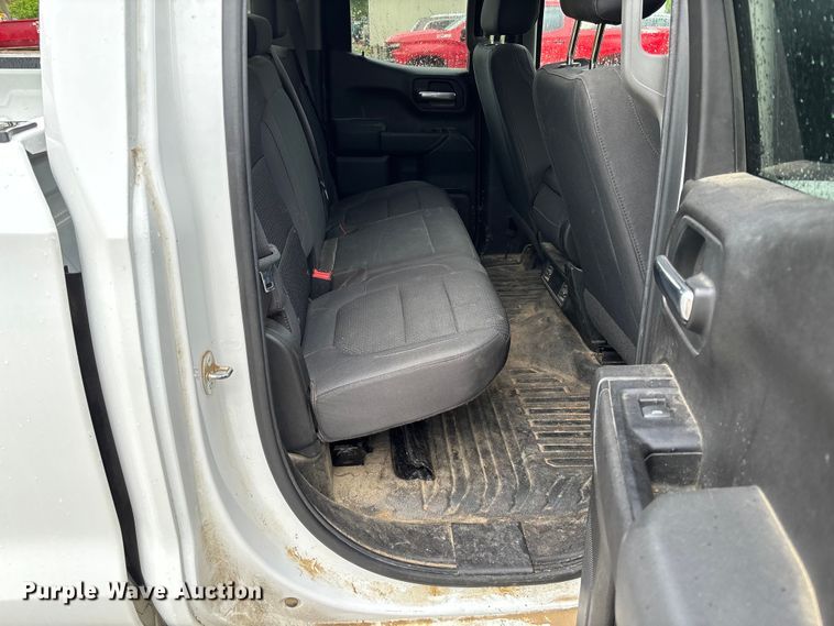 image for item FB3445 2019 Chevrolet Silverado 1500 Ext. Cab pickup truck