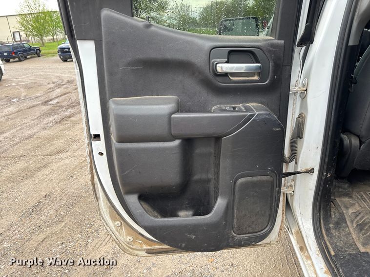 image for item FB3445 2019 Chevrolet Silverado 1500 Ext. Cab pickup truck