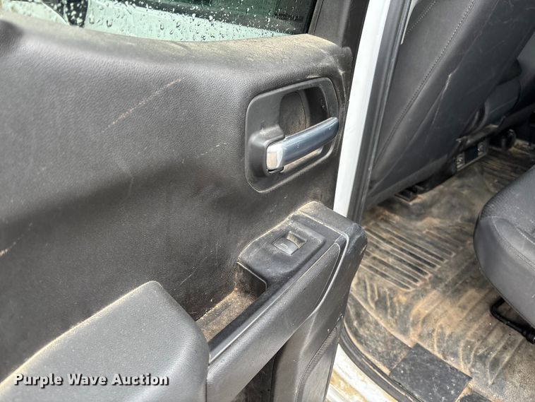 image for item FB3445 2019 Chevrolet Silverado 1500 Ext. Cab pickup truck