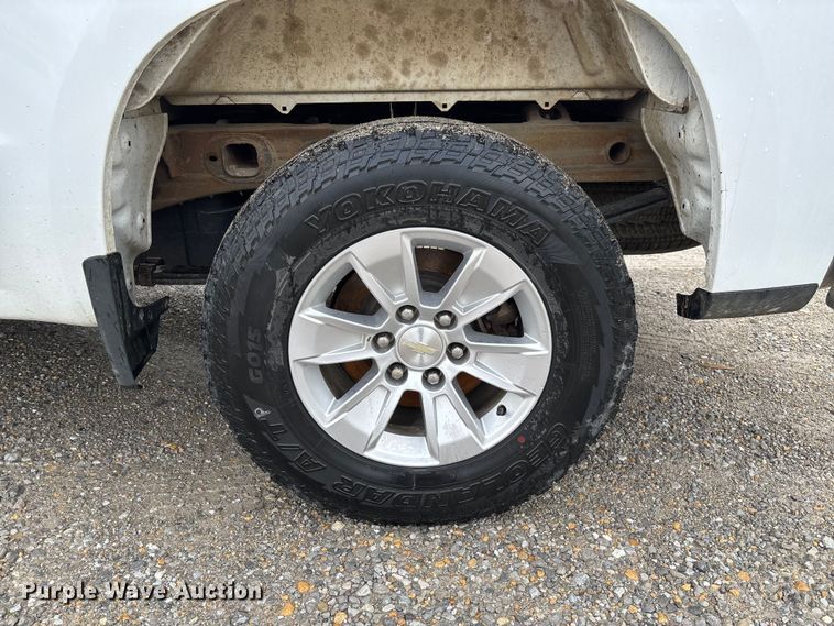 image for item FB3445 2019 Chevrolet Silverado 1500 Ext. Cab pickup truck