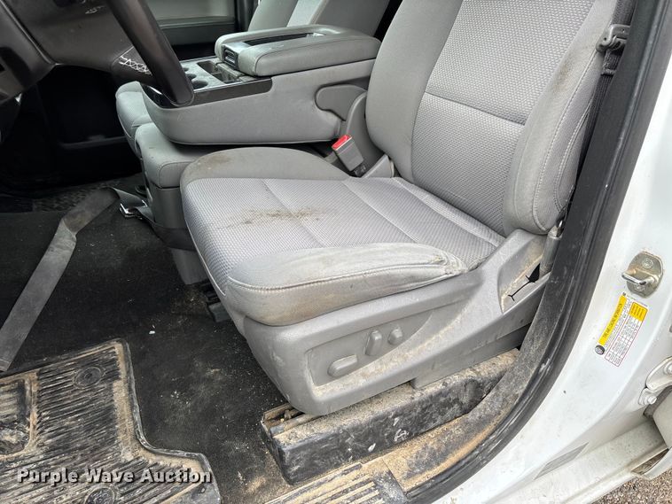 image for item FB3446 2018 Chevrolet Silverado 1500 Ext. Cab pickup truck