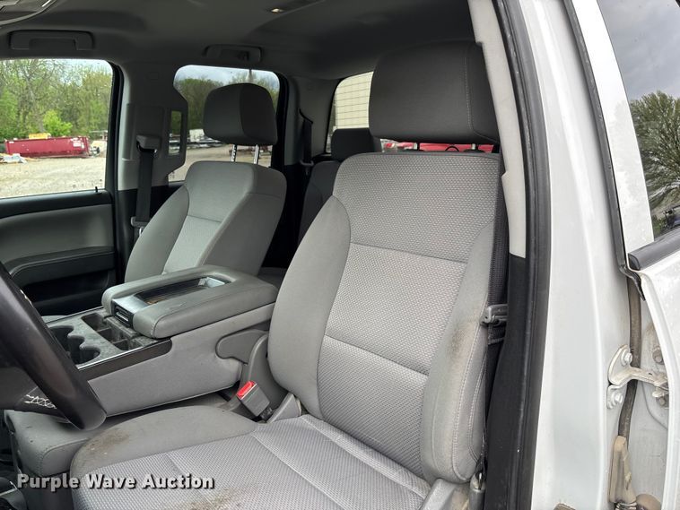 image for item FB3446 2018 Chevrolet Silverado 1500 Ext. Cab pickup truck