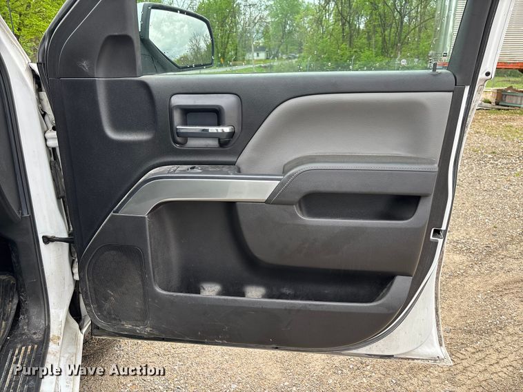 image for item FB3446 2018 Chevrolet Silverado 1500 Ext. Cab pickup truck