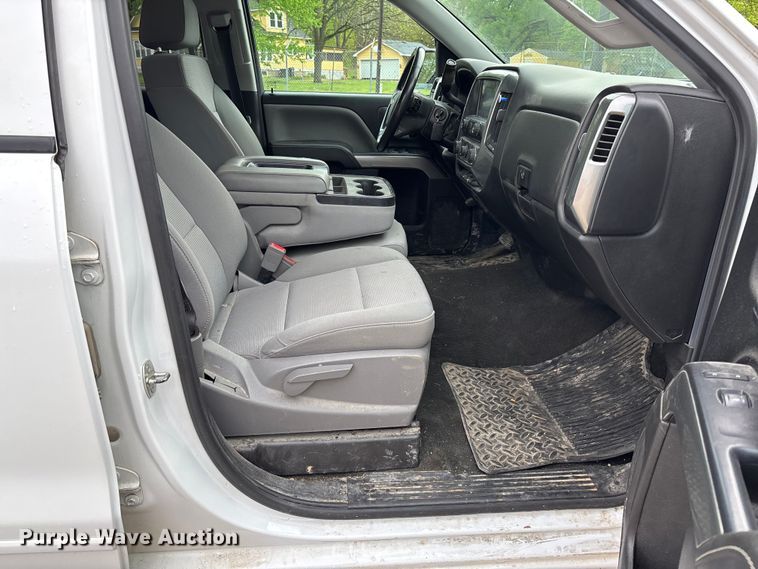 image for item FB3446 2018 Chevrolet Silverado 1500 Ext. Cab pickup truck