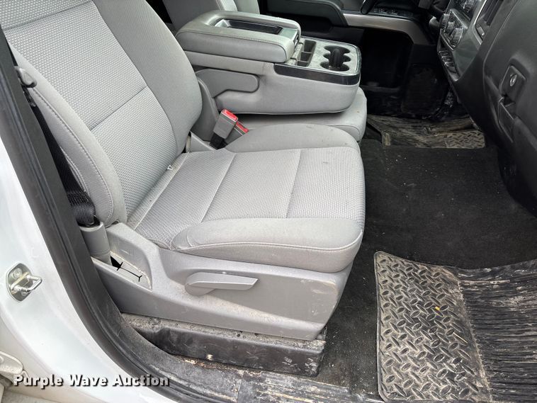 image for item FB3446 2018 Chevrolet Silverado 1500 Ext. Cab pickup truck