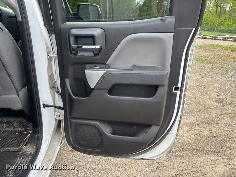 image for item FB3446 2018 Chevrolet Silverado 1500 Ext. Cab pickup truck