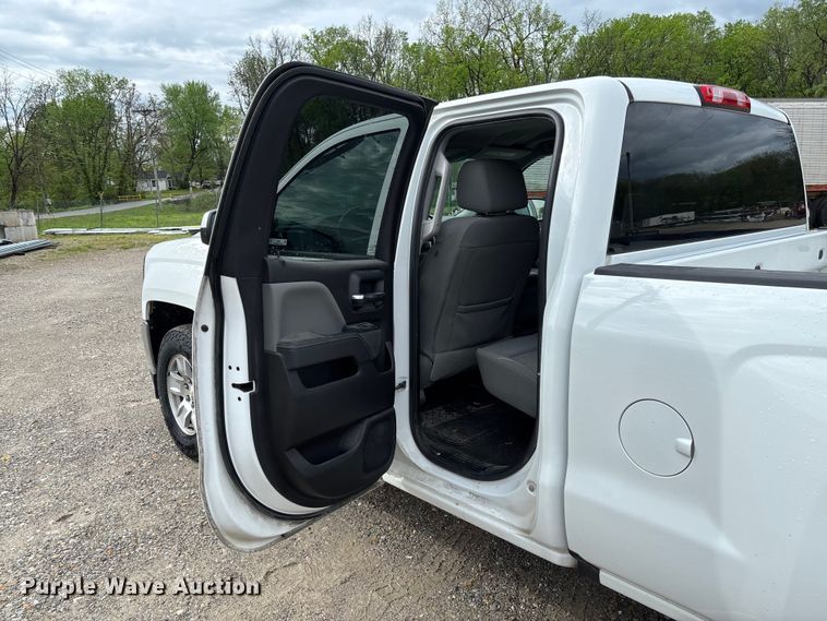 image for item FB3446 2018 Chevrolet Silverado 1500 Ext. Cab pickup truck