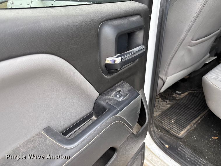 image for item FB3446 2018 Chevrolet Silverado 1500 Ext. Cab pickup truck