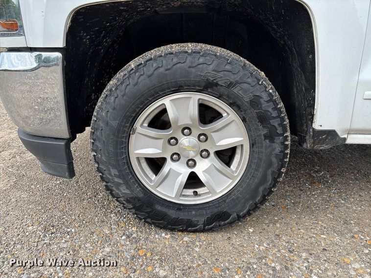 image for item FB3446 2018 Chevrolet Silverado 1500 Ext. Cab pickup truck