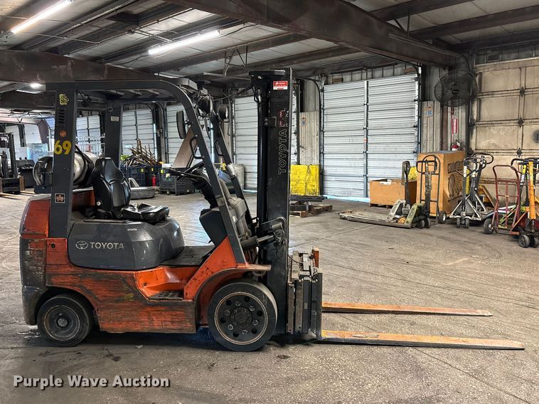 image for item FB5521 Toyota 7FGCU25 forklift