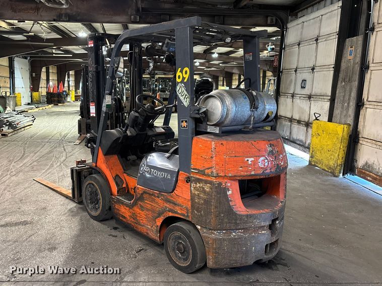 image for item FB5521 Toyota 7FGCU25 forklift