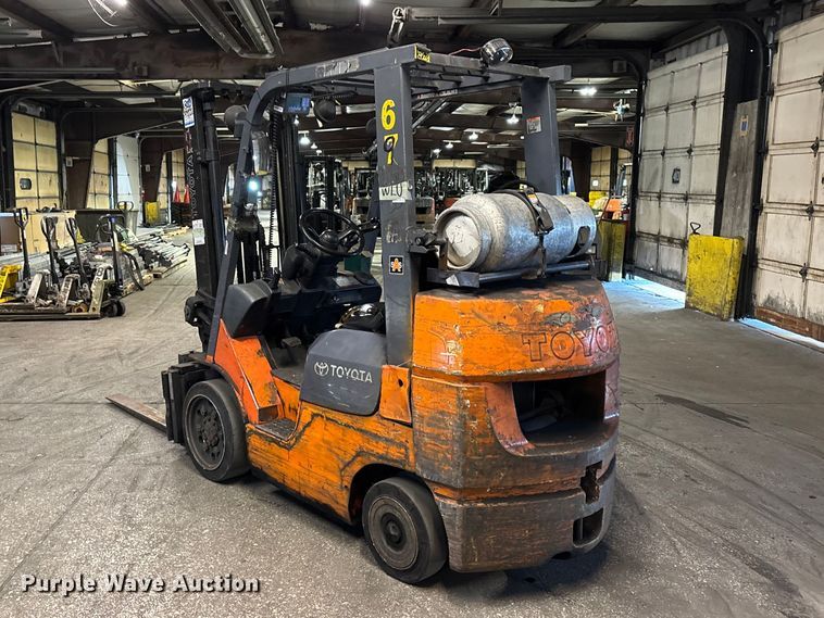 image for item FB5523 Toyota 7FGCU25 forklift