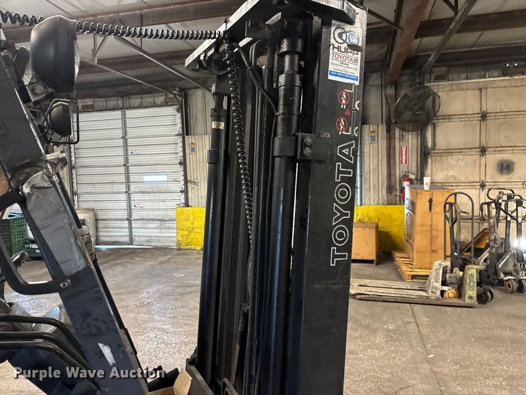 image for item FB5523 Toyota 7FGCU25 forklift
