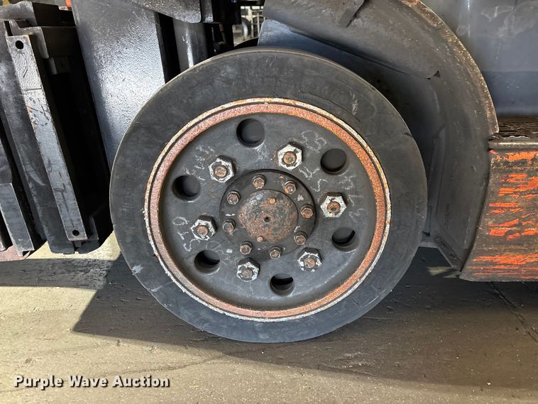 image for item FB5531 Toyota 8FGCU25 forklift