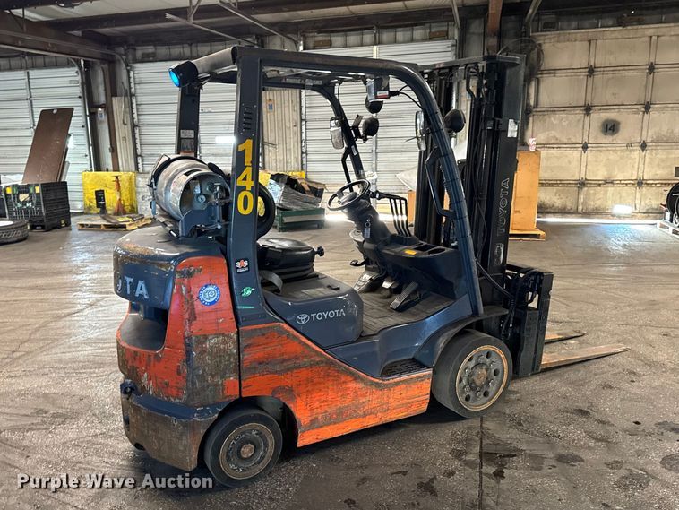 image for item FB5541 Toyota 8FGCU25 forklift