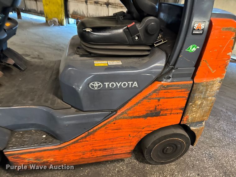 image for item FB5541 Toyota 8FGCU25 forklift