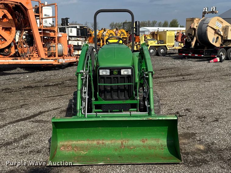 image for item FB5702 2008 John Deere 3203 MFWD tractor
