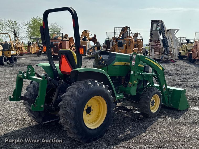 image for item FB5702 2008 John Deere 3203 MFWD tractor