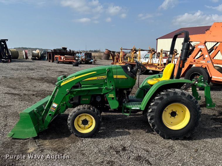image for item FB5702 2008 John Deere 3203 MFWD tractor