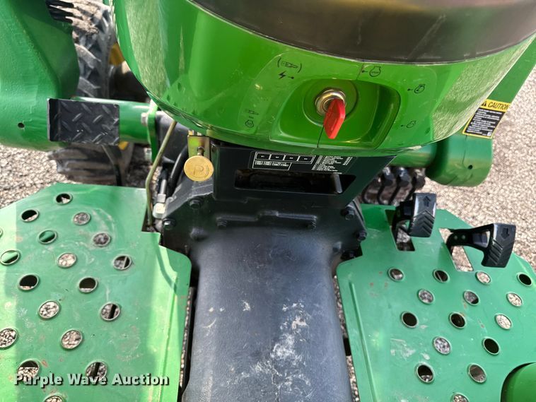 image for item FB5702 2008 John Deere 3203 MFWD tractor