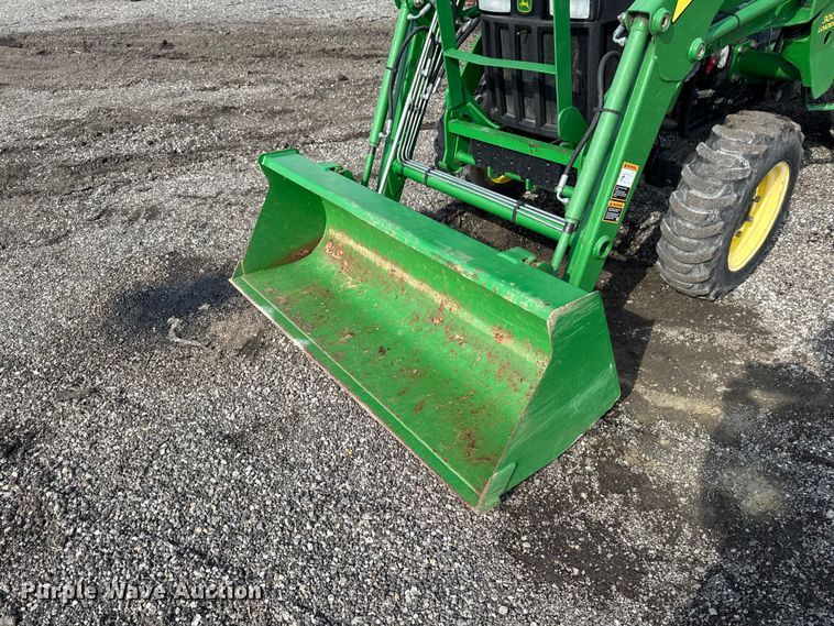 image for item FB5702 2008 John Deere 3203 MFWD tractor